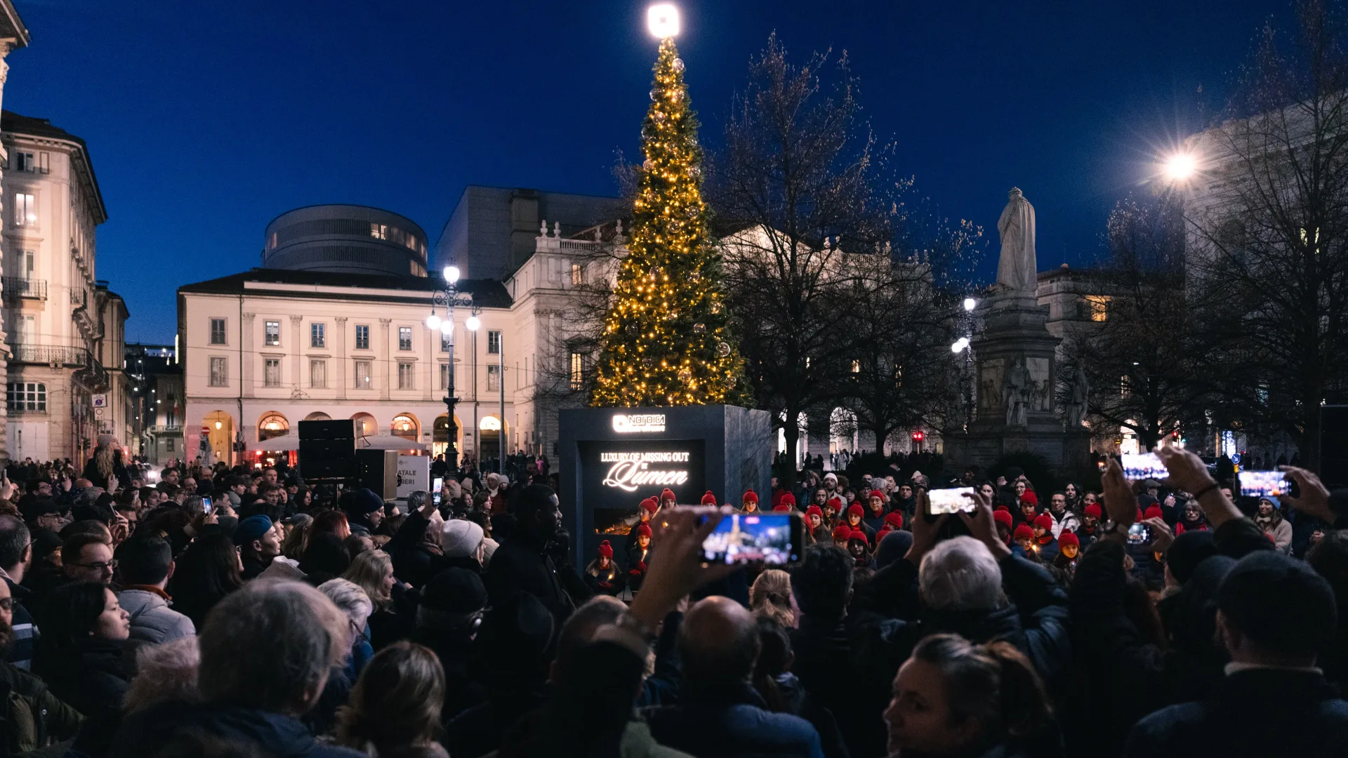 Christmas comes to life in Milan: see the event photos! - La
